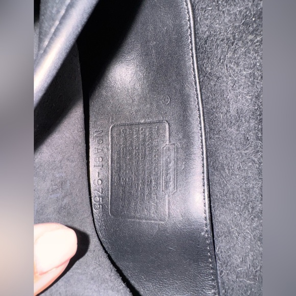 Vintage 90s-2000s Coach 9755 Leather Pocket Purse Women's Crossbody w/ Turn Lock - Picture 5 of 5